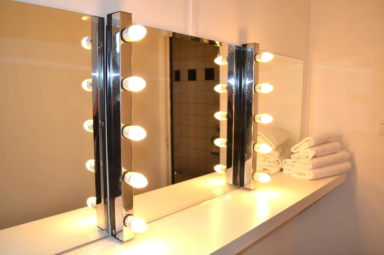 Hotel Beez Maastricht 2*,